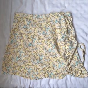 super cute floral skirt